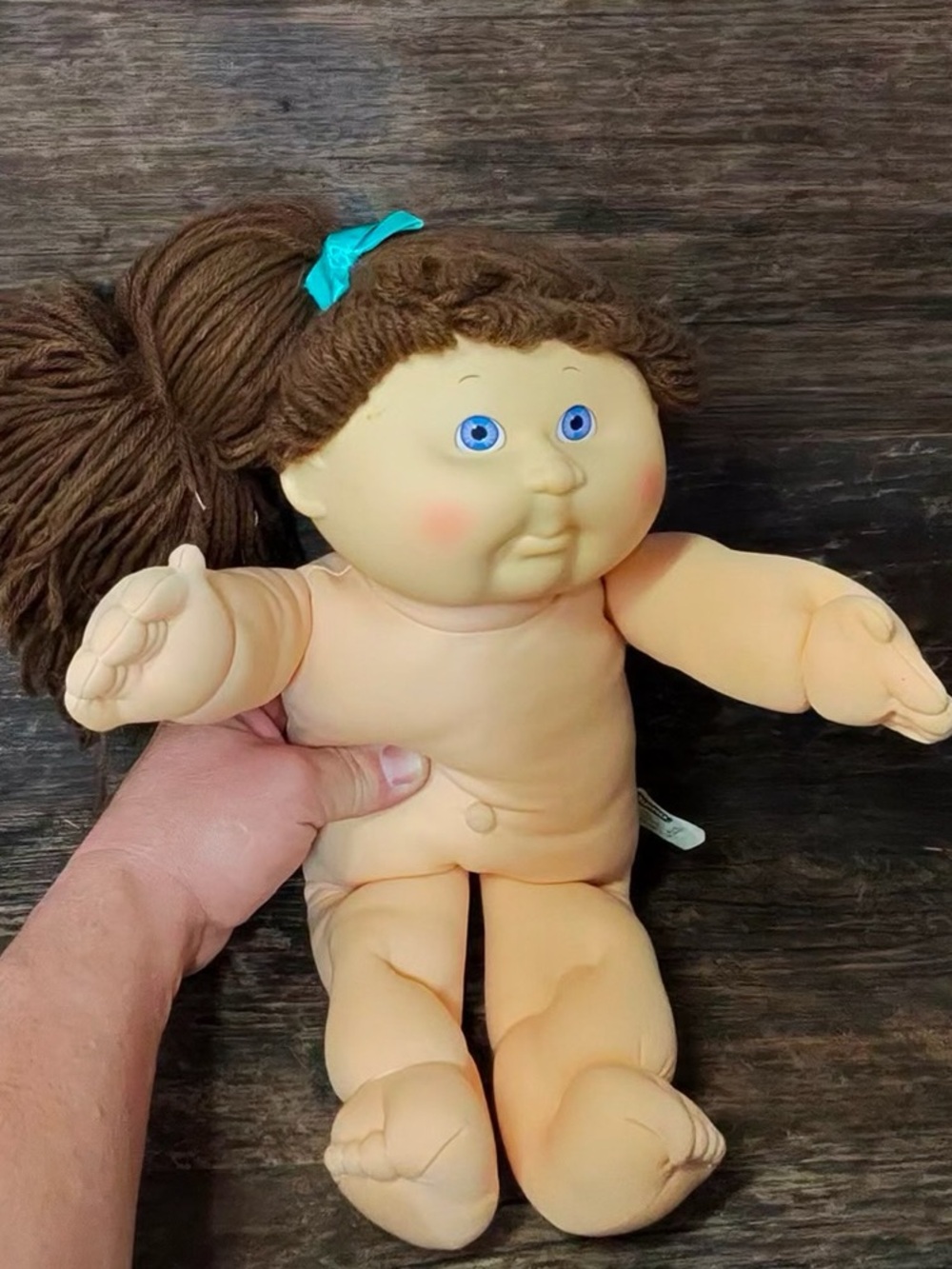 Hasbro Cabbage Patch Doll Brown Yarn-Haired Baby Doll Blue Eyes and Aqua Bow